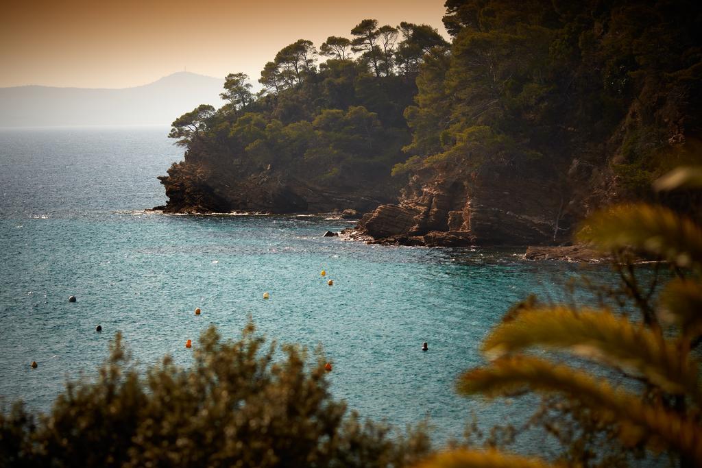 Hotel Le Bailli De Suffren Le Le Rayol-Canadel-sur-Mer Exteriör bild