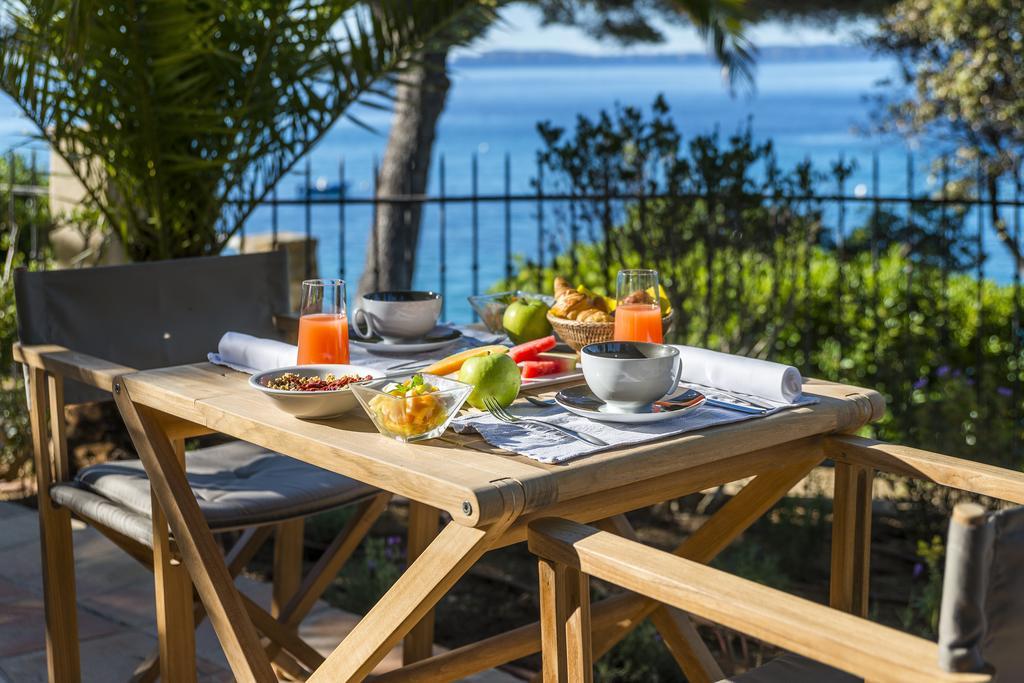 Hotel Le Bailli De Suffren Le Le Rayol-Canadel-sur-Mer Exteriör bild