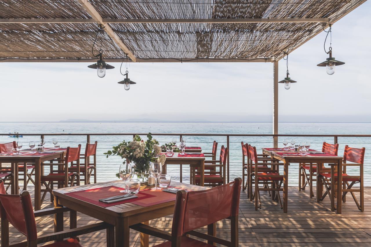 Hotel Le Bailli De Suffren Le Le Rayol-Canadel-sur-Mer Exteriör bild